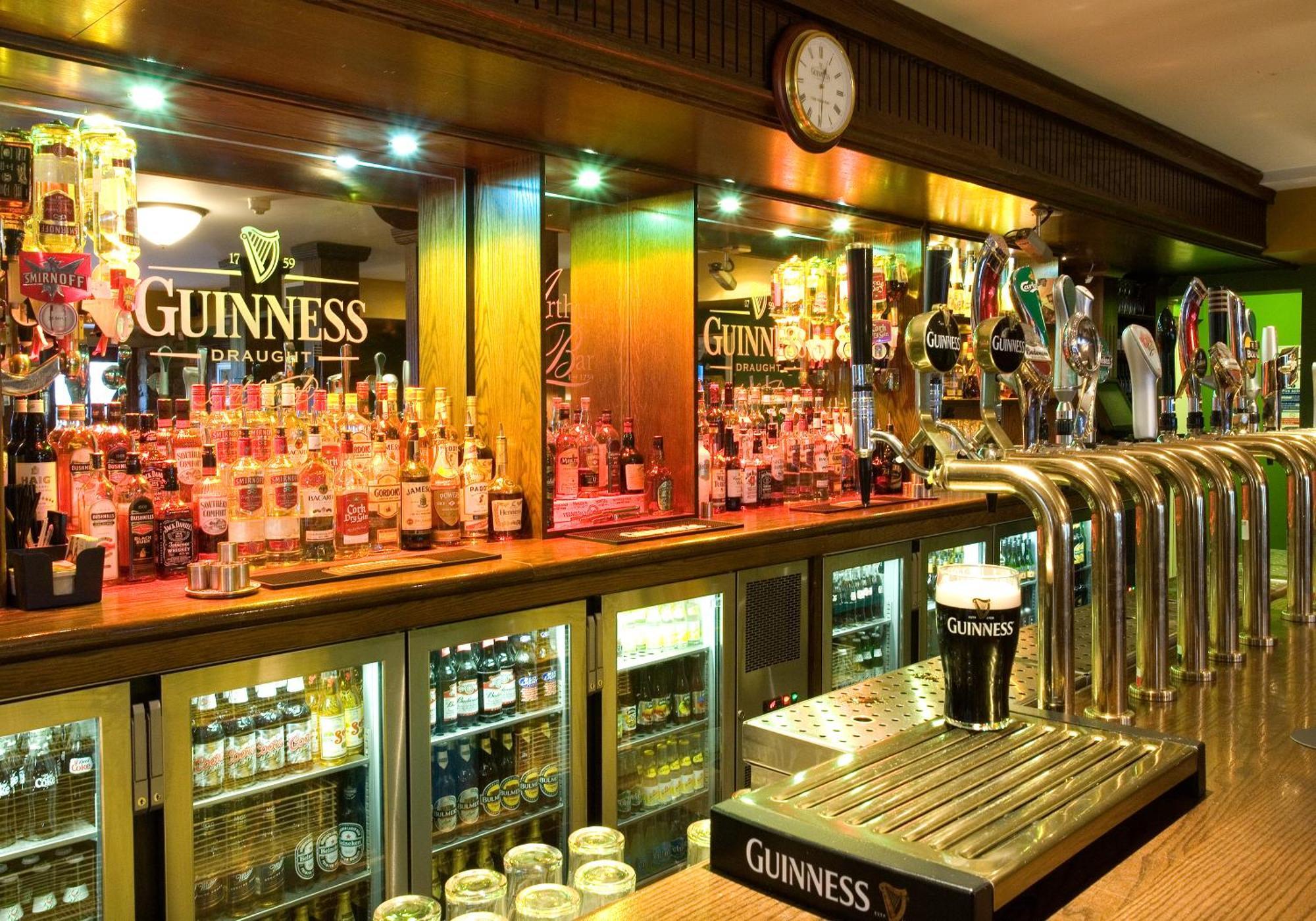 Court Yard Hotel Leixlip Esterno foto